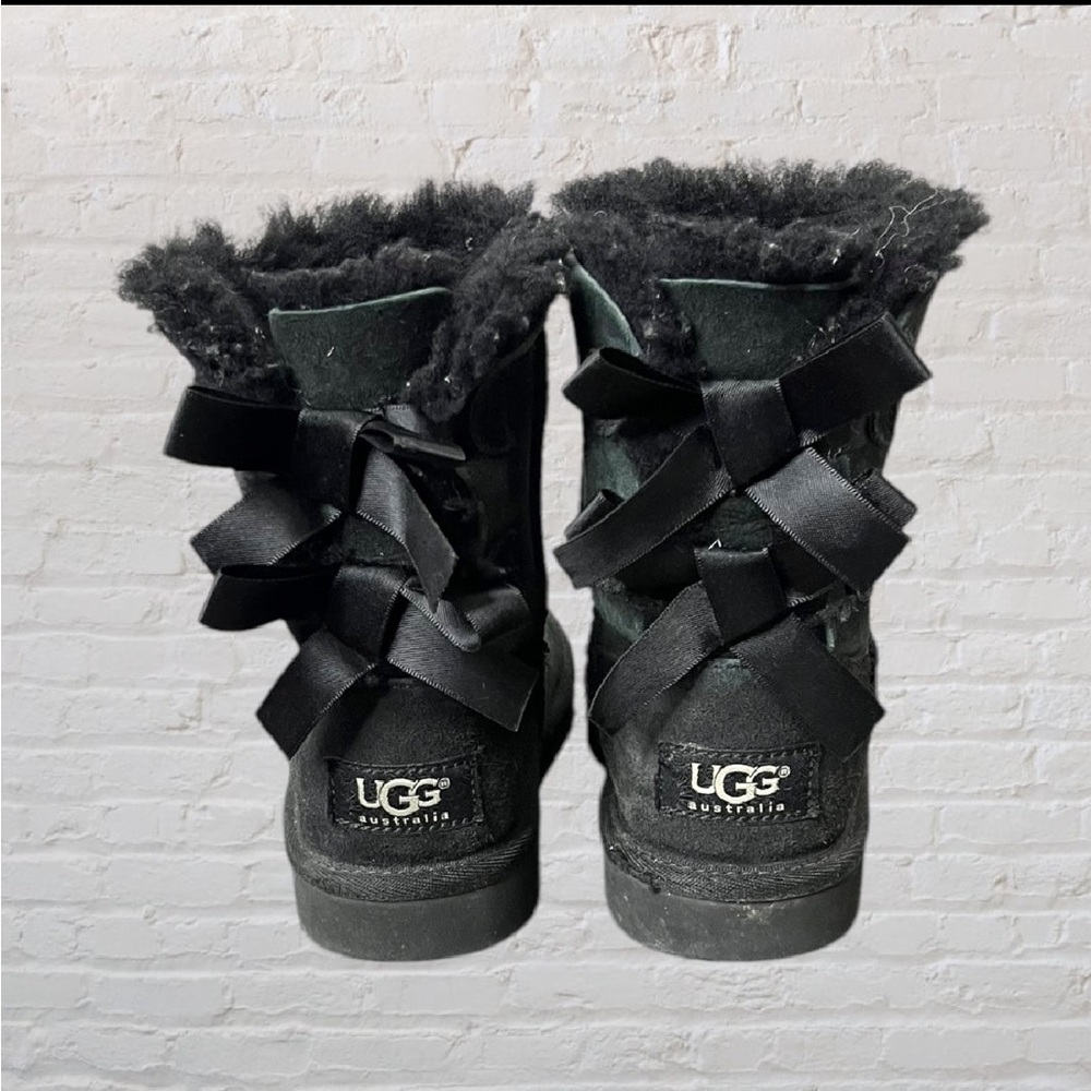 UGG Bailey Bow Boots - Picture 2 of 4